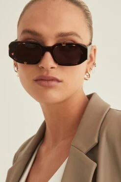 The Nina - Amber Tort