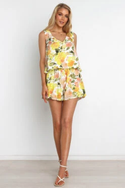 Oasis Shorts - Yellow