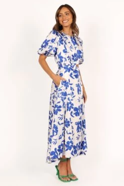 Aminah Puff Sleeve Dress - Blue Floral 18 Aminah Puff Sleeve Dress - Blue Floral -Clothing Discount Shop petal and pup usa dresses aminah puff sleeve dress blue floral 33481579102385