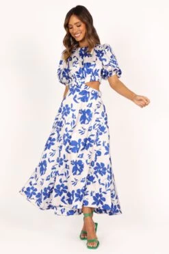 Aminah Puff Sleeve Dress - Blue Floral 19 Aminah Puff Sleeve Dress - Blue Floral -Clothing Discount Shop petal and pup usa dresses aminah puff sleeve dress blue floral 33481579135153