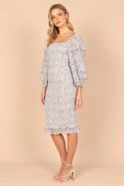 Bonita Shirred Frill Long Sleeve Bodycon Midi Dress - Blue Floral 12 Bonita Shirred Frill Long Sleeve Bodycon Midi Dress - Blue Floral -Clothing Discount Shop petal and pup usa dresses bonita shirred frill long sleeve bodycon midi dress blue floral 32455811629233