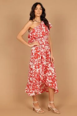 Millie Off Shoulder Tiered Midi Dress - Red Floral 14 Millie Off Shoulder Tiered Midi Dress - Red Floral -Clothing Discount Shop petal and pup usa dresses millie off shoulder tiered midi dress red floral 33246153474225